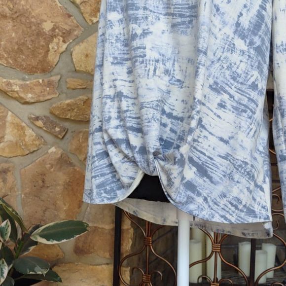 Rose + Olive Long Sleeve Tie Dye Shirt with Bunched Center Waist Size L - Picture 4 of 12